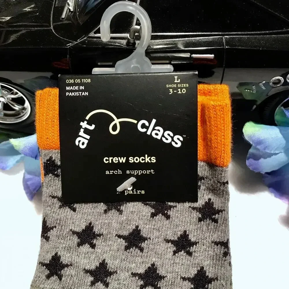 Art Class NWT 2 Pairs Crew Socks Boys L (3-10)